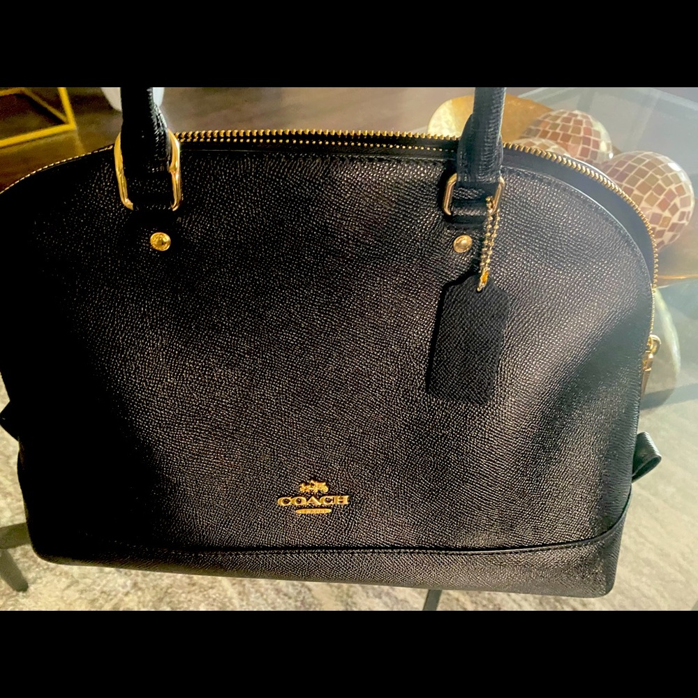 Coach purse Beautiful Black Very classy